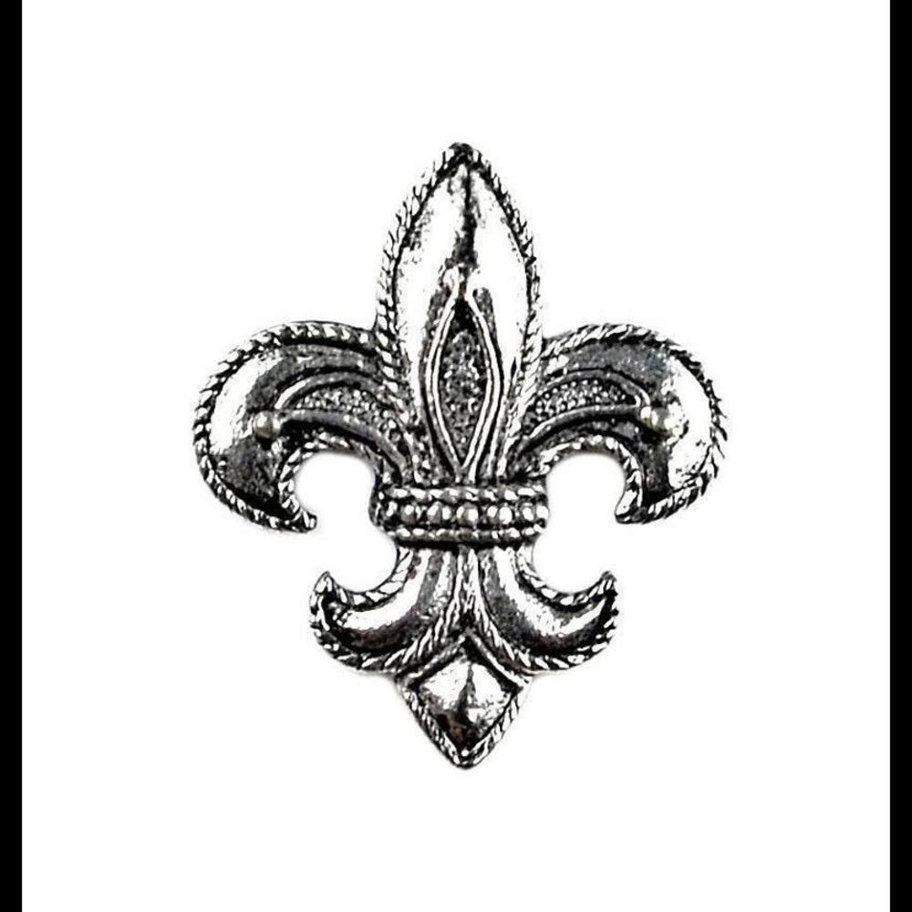 Fleur di Lis Lapel Pin